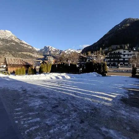 Chalet La Ciaseta Pozza di Fassa Exterior photo